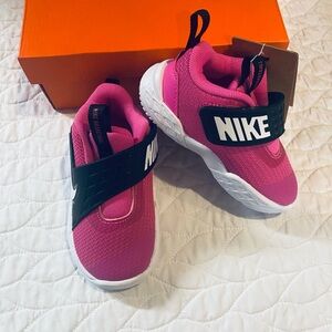 Nike Kids Pink and Black Easy-On Sneakers